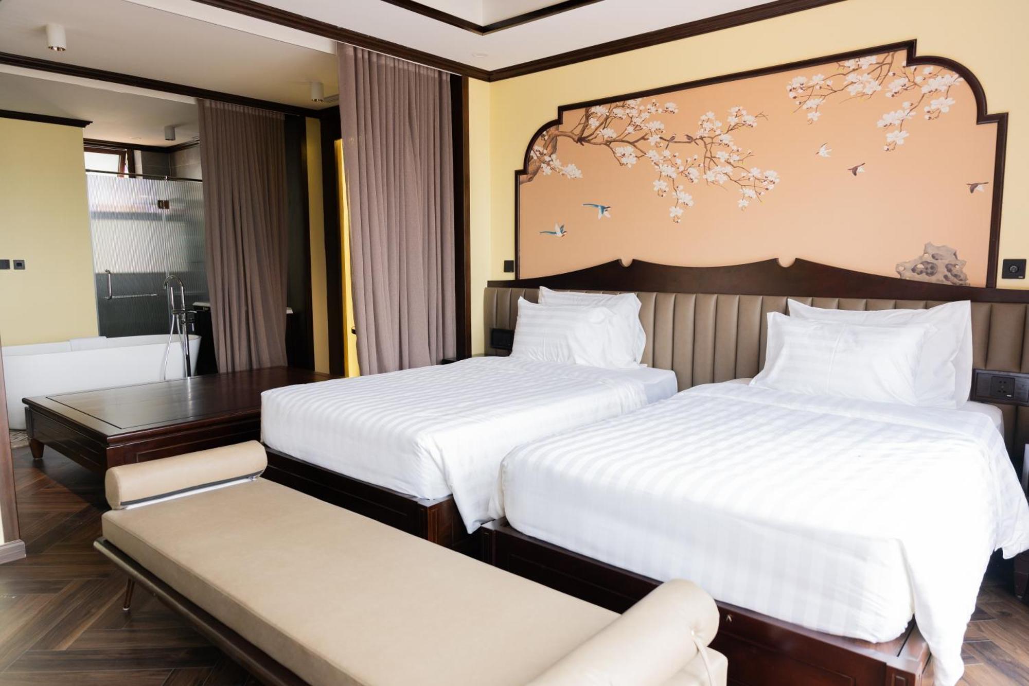 Legacy Hill Resort & Villas Hòa Bình Екстериор снимка